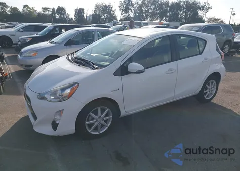 2016 Toyota Prius C Four z USA, uszkodzony, nr VIN JTDKDTB34G1130955